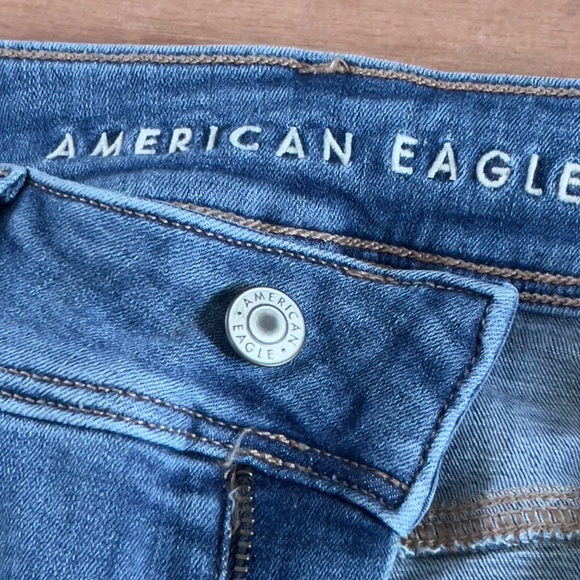 American Eagle Kick Boot wide leg jeans Women's size 8 US Reg medium wash AEO - Picture 3 of 8